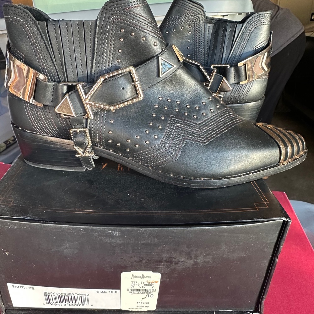 Ivy Kirzhner Ankle boots